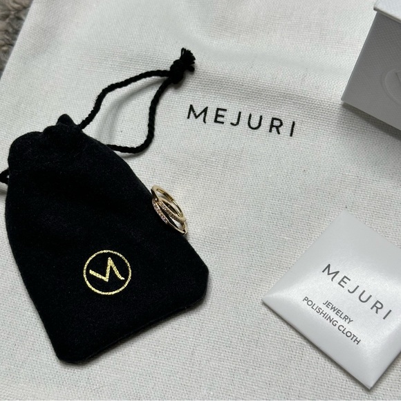 Mejuri Pavé Diamond Small Hoops - Picture 6 of 12